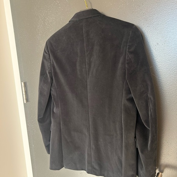 Boys Ralph Lauren size 16 velvet tuxedo coat in excellent condition - Picture 6 of 15